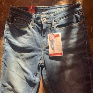 NWT Signature Levi’s Modern Skinny Crop